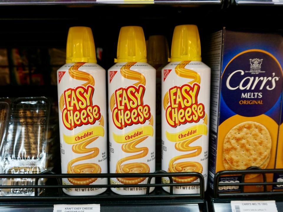 easy cheesy spray cheese on thai market shelves