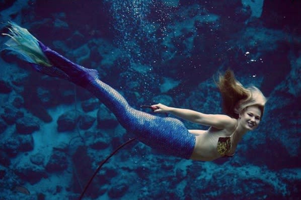 An attraction in Florida is hiring full-time mermaids, because apparently our dream job DOES exist