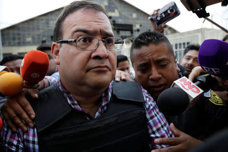 Former governor of Mexican state Veracruz Javier Duarte arrives to court in Guatemala City, Guatemala April 19, 2017. REUTERS/Luis Echeverria
