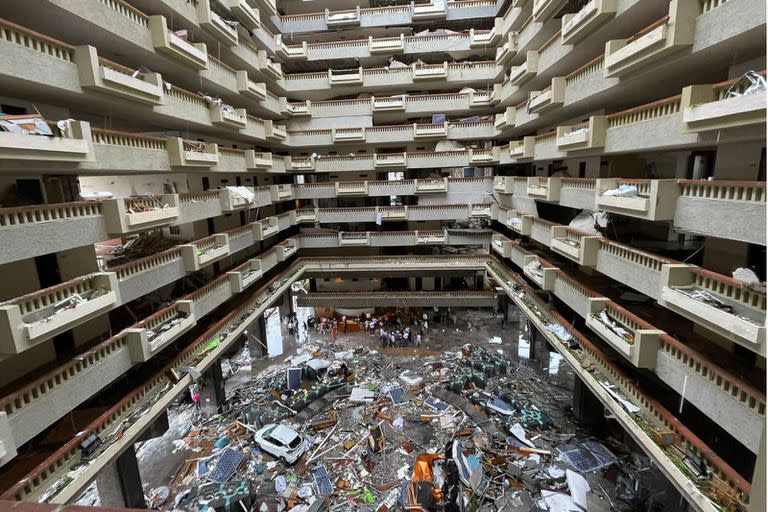 Destrucciones causadas por el huracán Otis en Acapulco, México.