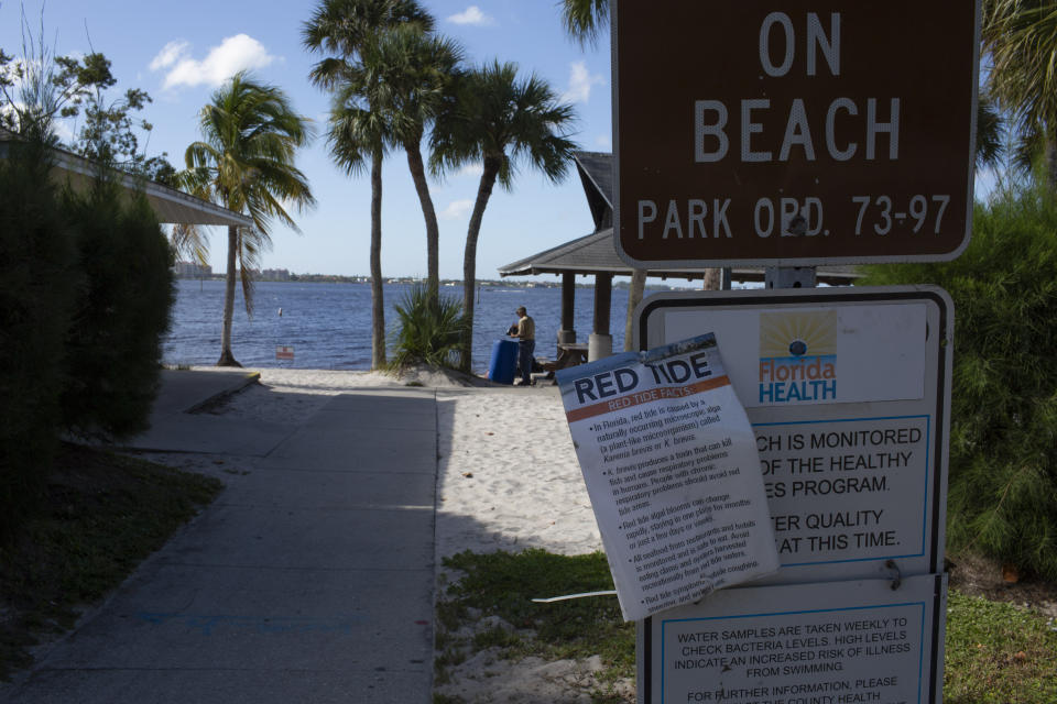 Due to the effects of the red tide, swimming is prohibited in Cape Coral, Fla., Oct. 16, 2018. (Photo: Saul Martinez for Yahoo News)