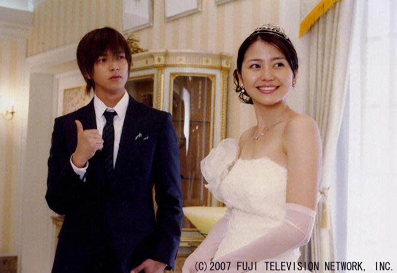 山下智久（左）與長澤雅美2007年合作演出《求婚大作戰》創下收視佳績。（八大戲劇台提供）