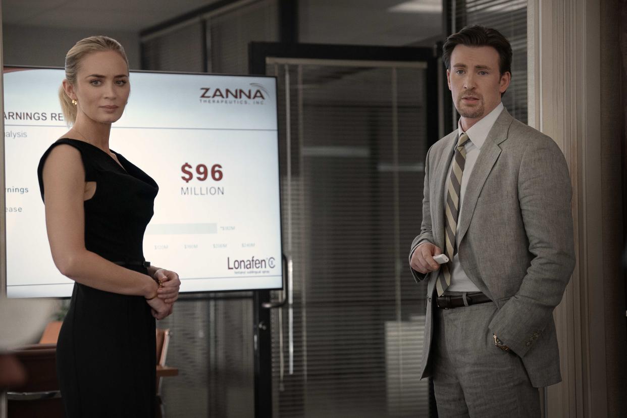 Emily Blunt as Liza and Chris Evans as Brenner in Pain Hustlers. (Netflix)