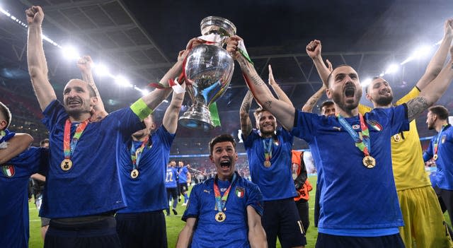 Italy celebrate winning the Euro 2020 final