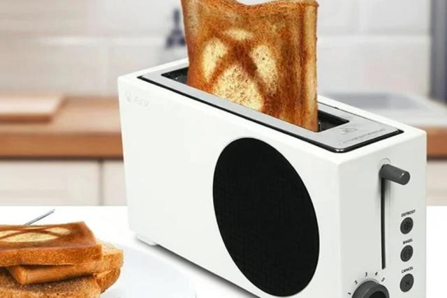 El tostador de Xbox es real: tiene forma de Series S y hace pan con el