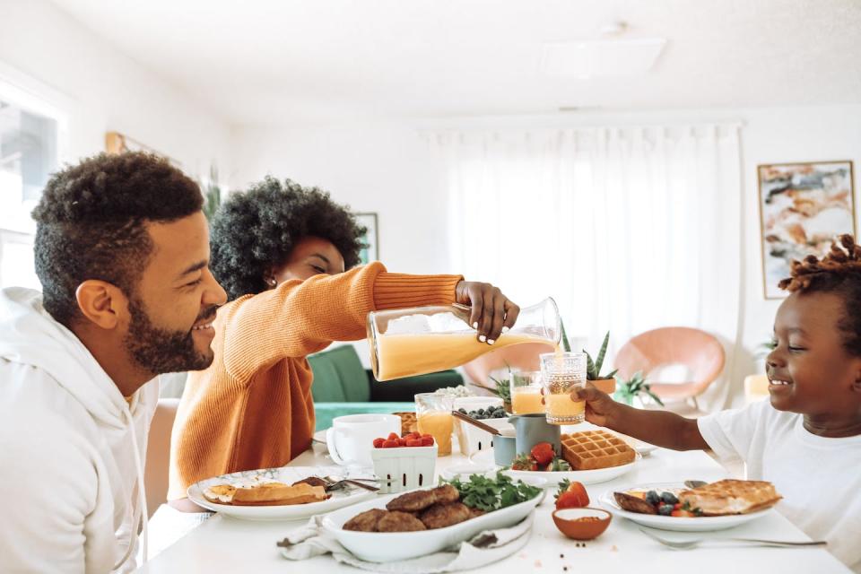 Maybe breakfast is an easier time to get together in your house? <a href="https://images.unsplash.com/photo-1606787619666-345f9a683fe6?ixlib=rb-4.0.3&ixid=MnwxMjA3fDB8MHxwaG90by1wYWdlfHx8fGVufDB8fHx8&auto=format&fit=crop&w=1740&q=80" rel="nofollow noopener" target="_blank" data-ylk="slk:Unsplash;elm:context_link;itc:0;sec:content-canvas" class="link ">Unsplash</a>, <a href="http://creativecommons.org/licenses/by/4.0/" rel="nofollow noopener" target="_blank" data-ylk="slk:CC BY;elm:context_link;itc:0;sec:content-canvas" class="link ">CC BY</a>