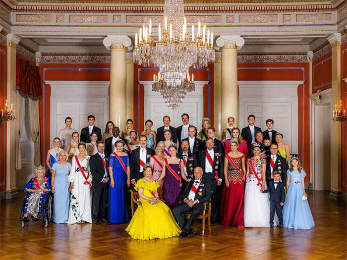 Las Casas Reales posando en el cumpleaños de Ingrid de Noruega