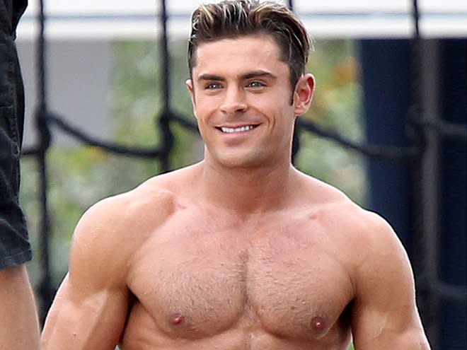 19 Glorious Shirtless Photos of Zac Efron, Because You Deserve It