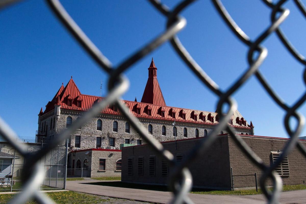 Correctional officer accused of smuggling at Collins Bay prison