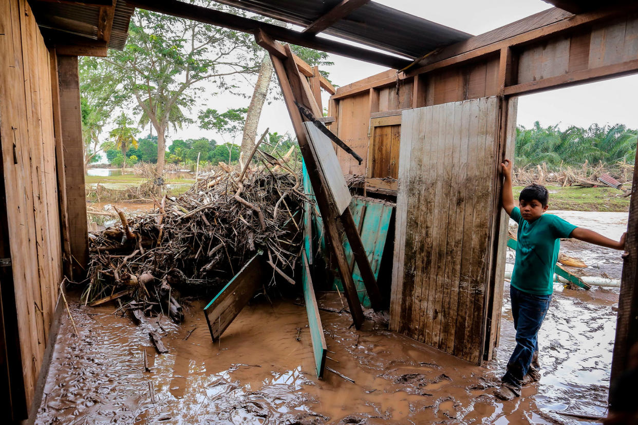 Hurricane Iota destroyed house kid WENDELL ESCOTO/AFP via Getty Images