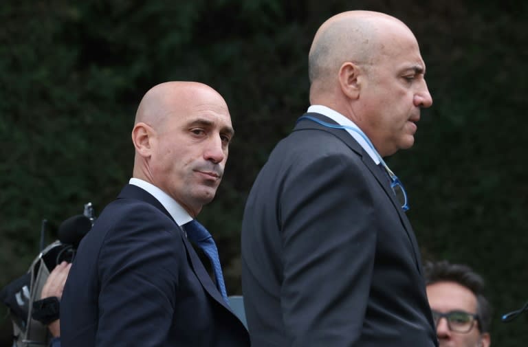 Der frühere spanische Fußball-Verbandschef Luis Rubiales muss sich im Februar kommenden Jahres wegen des Kuss-Skandals bei der Frauen-Weltmeisterschaft vor Gericht verantworten. (Pierre-Philippe MARCOU)