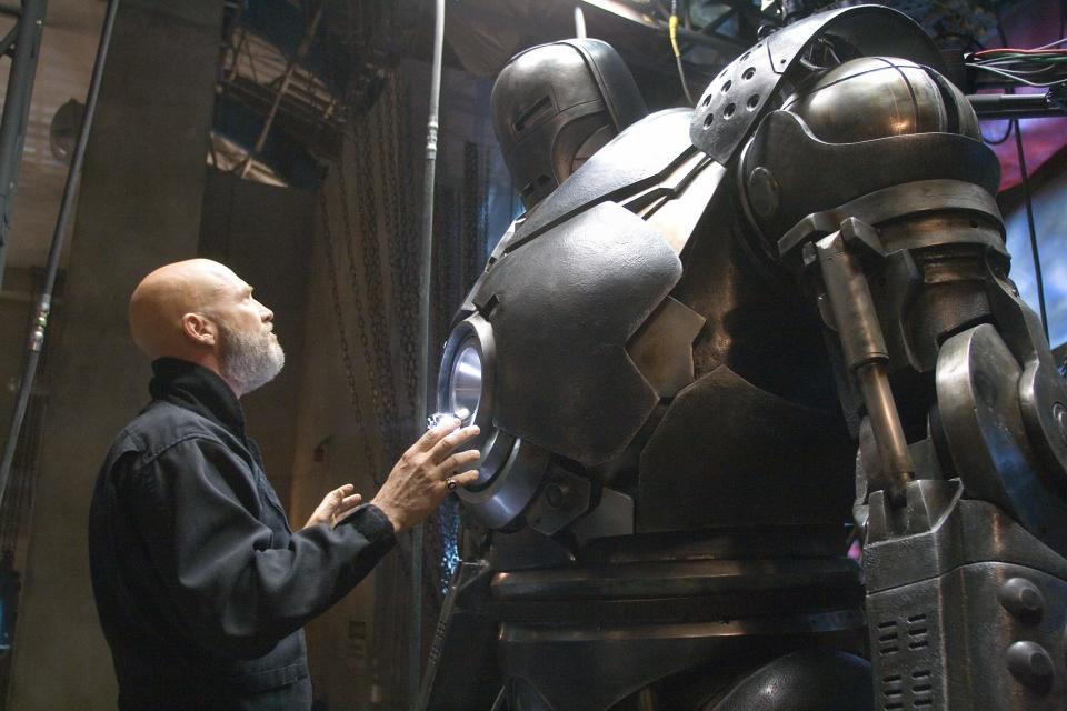 Obadiah Stane (Jeff Bridges) schemes to take over Tony Stark's tech for himself in 