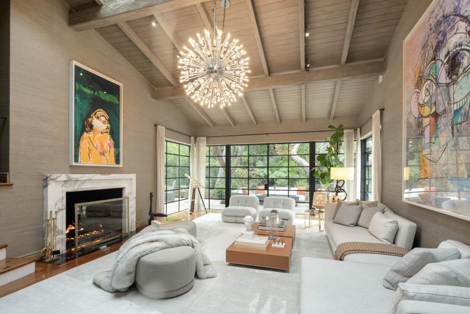 Jennifer Lopez Lists Bel Air Mansion for $42.5 Million After Marriage