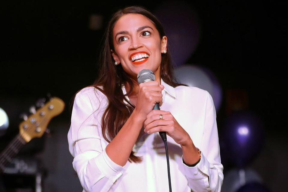 GrinchCon: Alexandria Ocasio-Cortez Has SantaCon Alternative