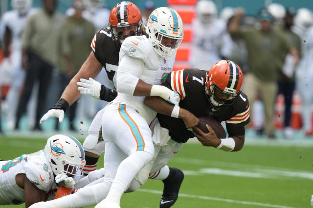 The Cleveland Browns struggle to find porpoise in Miami, losing to