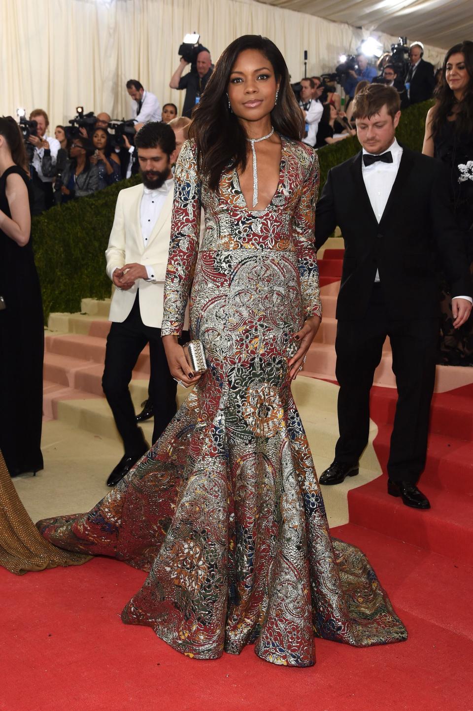 <h1 class="title">Naomie Harris in a Burberry dress and Messika jewelry</h1><cite class="credit">Photo: Getty Images</cite>