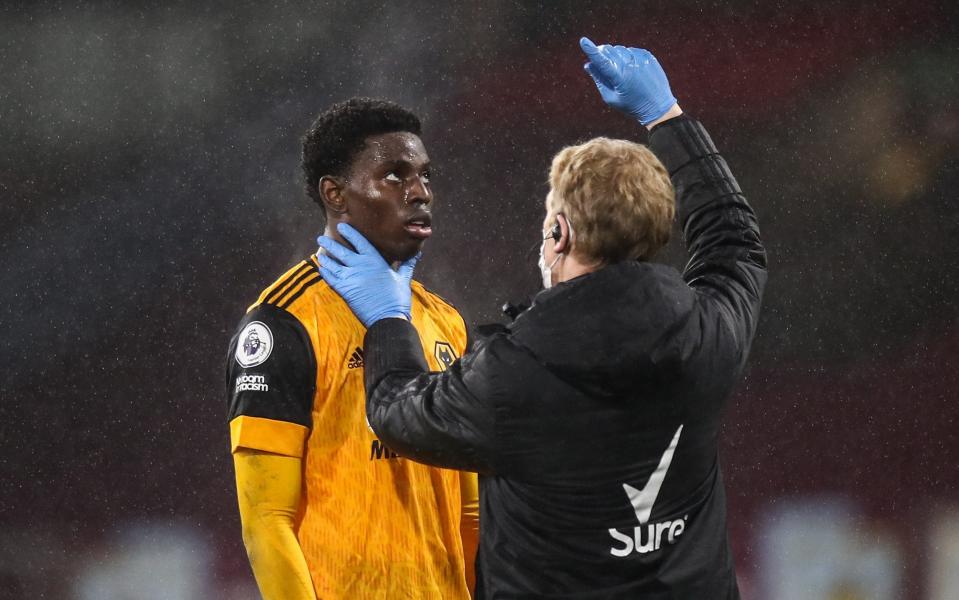 Owen Otasowie - 'Tunnel doctor' to have final say during Premier League trial of concussion substitutes - GETTY