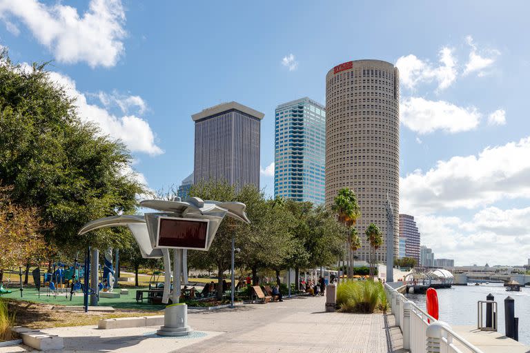 Los principales destinos para los profesionales que abandonan el área de Miami son Orlando, Tampa Bay, Atlanta y Jacksonville.