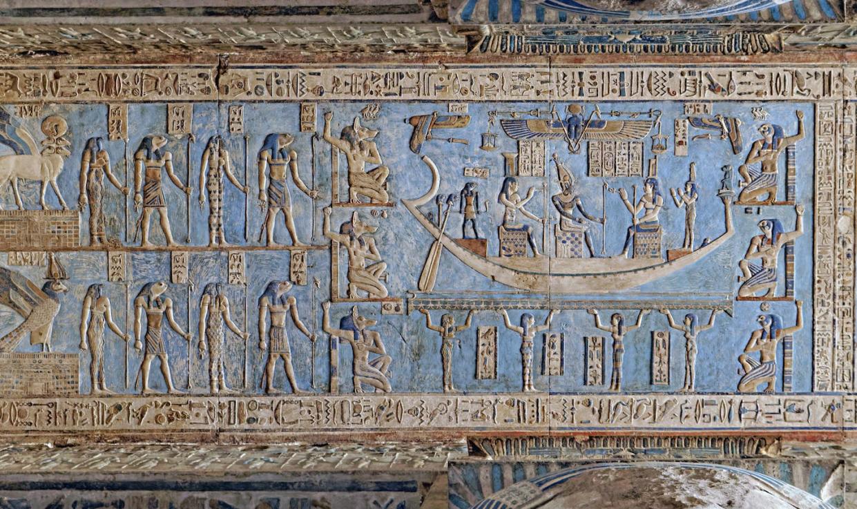 Techo con motivos astronómicos en el templo de Dendera, en Egipto <a href="https://www.flickr.com/photos/manna4u/14826645968" rel="nofollow noopener" target="_blank" data-ylk="slk:kairoinfo4u/Flickr;elm:context_link;itc:0;sec:content-canvas" class="link ">kairoinfo4u/Flickr</a>