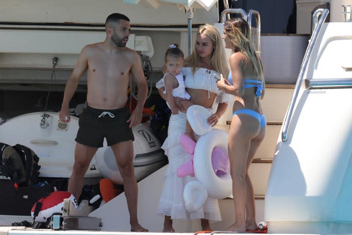 Romarey Ventura y Jordi Alba en Formentera