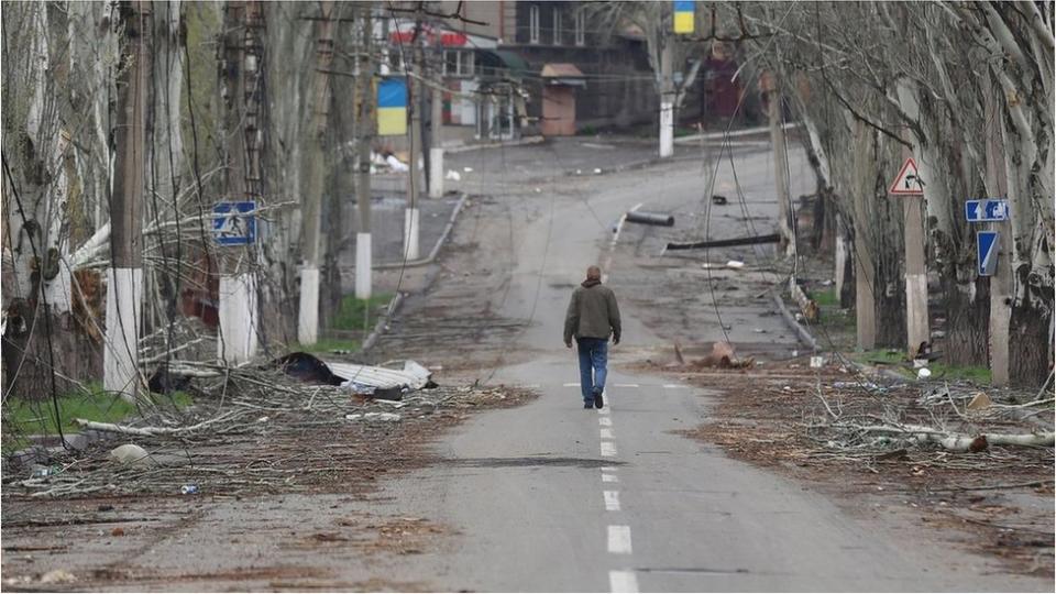 烏克蘭被圍困的港口城市馬里烏波爾遭戰爭破壞的景象