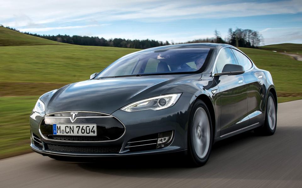 Tesla Model S (2013)