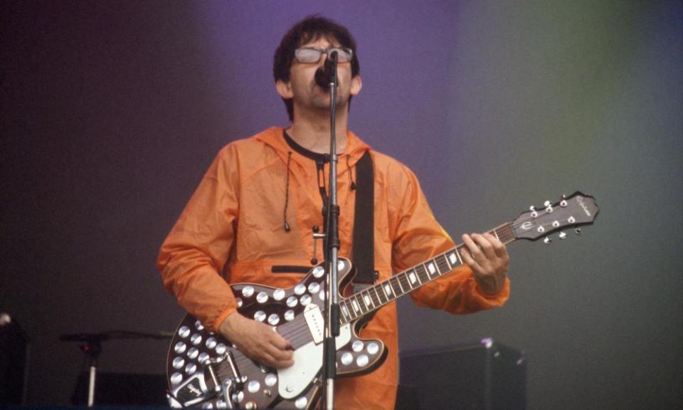 Ian Broudie at Glastonbury in 1998