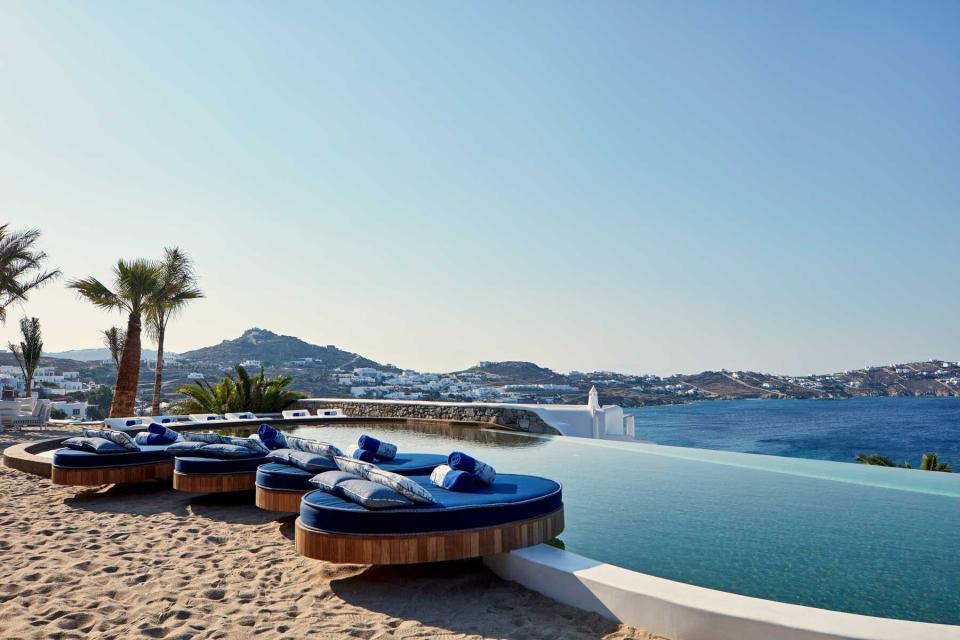 Pool at the Katikies Mykonos hotel in Greece