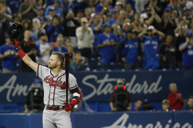 Donaldson laments end to Blue Jays tenure in emotional return to