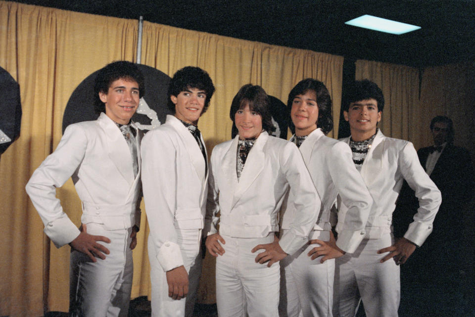 Roy Roselló, en el centro con Ricky Meléndez y Charlie Masso, a su izquierda y Ray Reyes y Draco Rosa a la izquierda. (Getty Images)