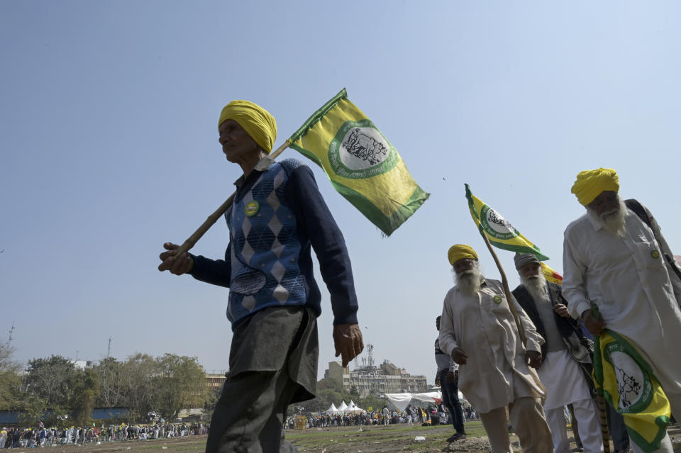 Indian farmers who have been protesting to demand guaranteed crop prices gather at Ramlila ground in New Delhi, India, Thursday, March 14, 2024. (AP Photo)