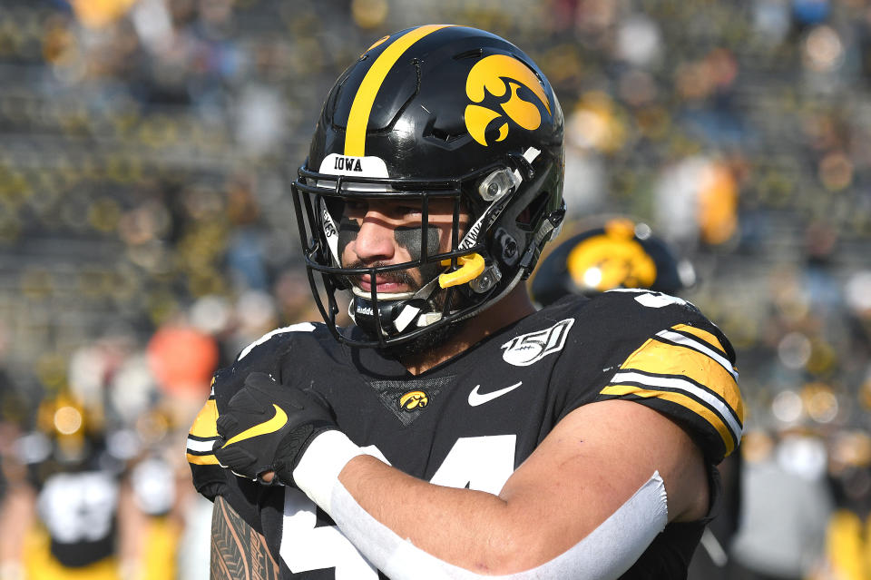 IOWA CITY, IA. - NOVEMBER 23: Iowa Hawkeyes right end A.J. Epenesa (94) during a Big Ten Conference college football game between the Illinois Fighting Illini and the Iowa Hawkeyes on November 23, 2019, at Kinnick Stadium, Iowa City, IA. Photo by Keith Gillett/Icon Sportswire via Getty Images)