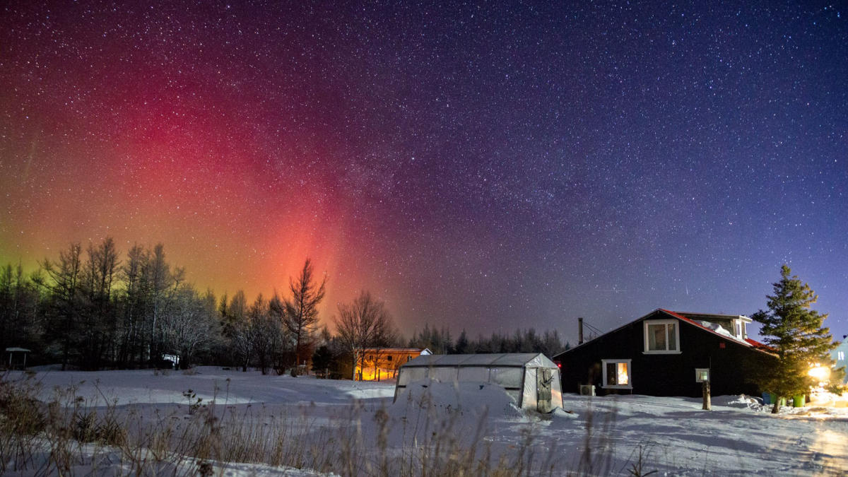 Rare red auroras explode over northern US and Europe with more on the way  (photos)