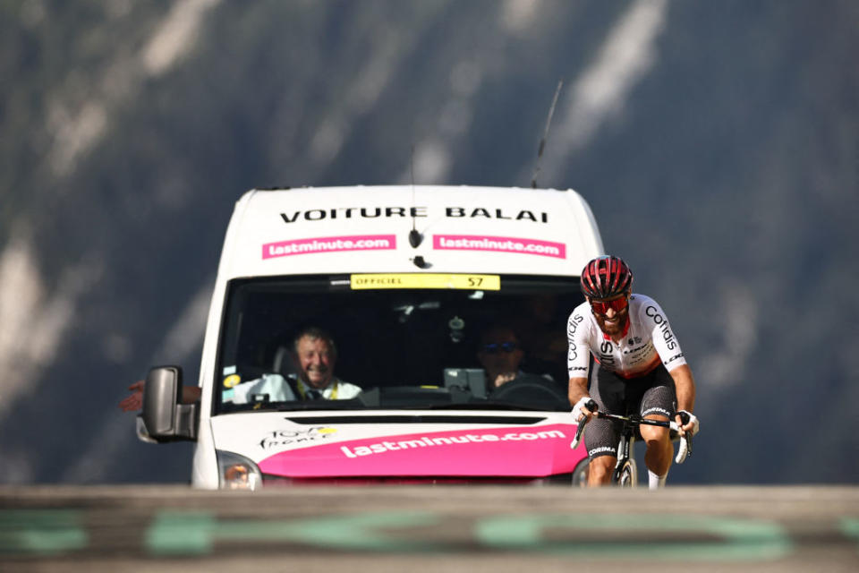 Cofidis' German rider Simon Geschke cycles to the finish line ahead of the 