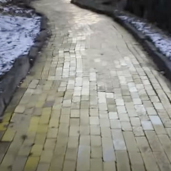 Yellow brick road