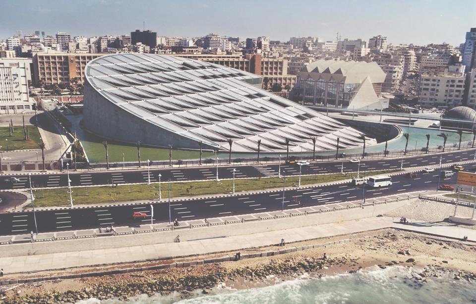 Snøhetta’s design for the <strong>Bibliotheca Alexandrina</strong>—the firm’s first commission—was selected from 500 entries in a UNESCO–sponsored competition. The building contains a planetarium, seven libraries, and four museums, and its Great Reading Room is the largest open reading room in the world.