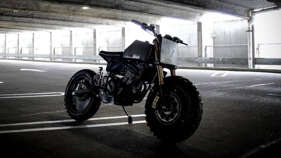 The Droog Moto DM0-015