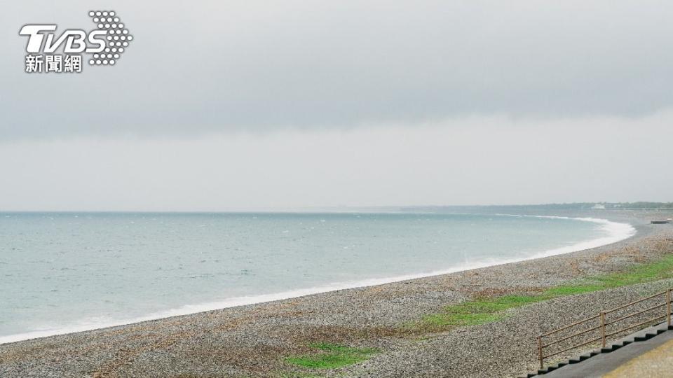 日本海岸發現新生兒遺體。（示意圖／shutterstock 達志影像）