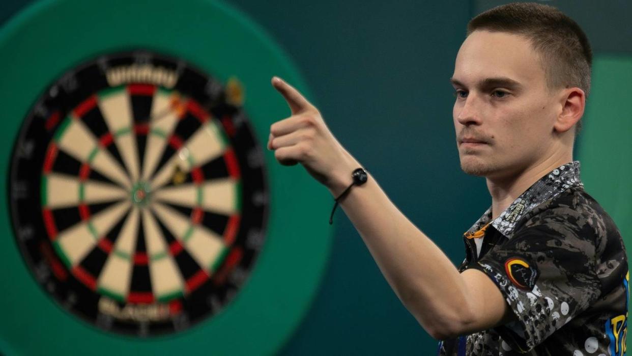 Darts: Pietreczko mit Pleite und Spitze gegen Littler