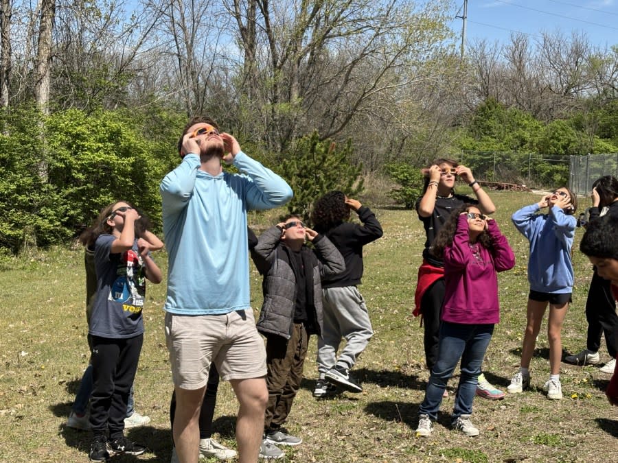 Students viewing the eclipse at Earhart Environmental Magnet Elementary (Courtesy: USD 259)