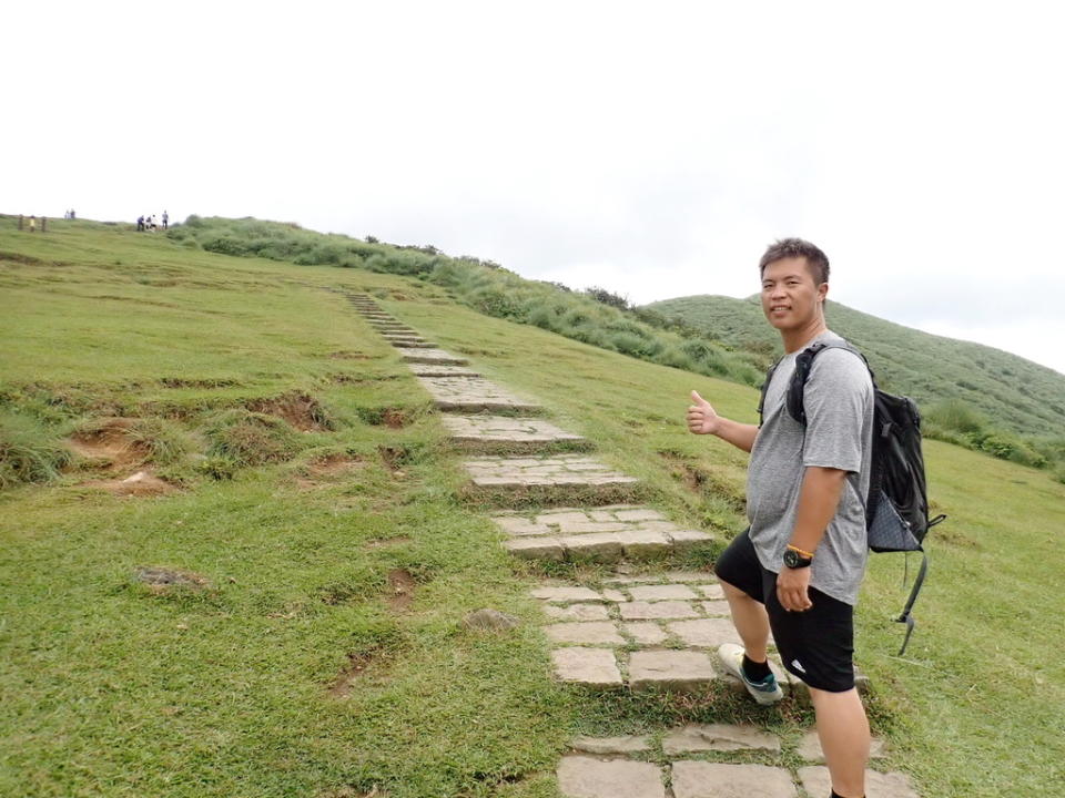 台北擎天崗環形步道＋竹篙山