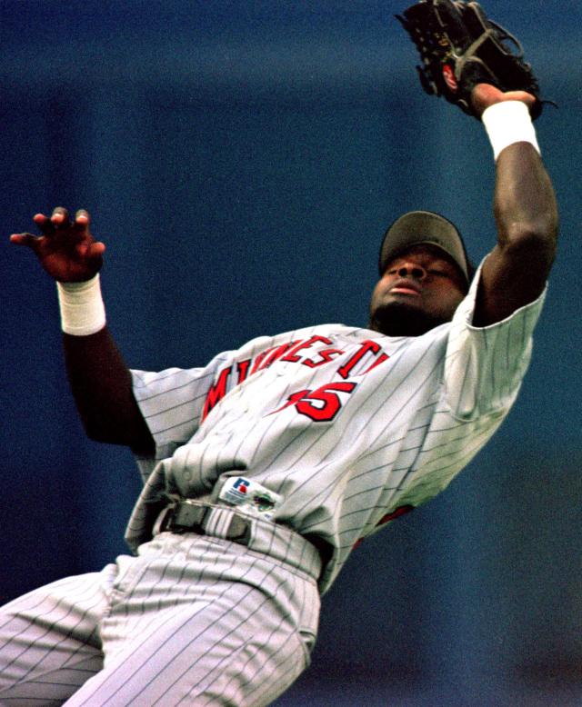 Toronto Blue Jays Tony Fernandez in action vs New York Yankees, News  Photo - Getty Images