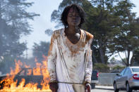 En esta imagen difundida por Universal Pictures, Lupita Nyong'o en una escena de "Us", la nueva película de Jordan Peele. (Claudette Barius/Universal Pictures vía AP)