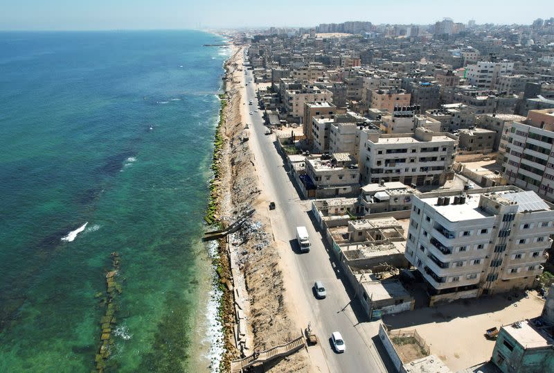 Shore erosion in Gaza threatens beachfront cafes, roads