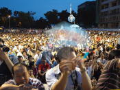 Candidates' speeches were often endorsed by a flurry of flag-waving, a blur of noisy clappers, vuvuzelas and whistles, alongside cheers, shouts and loud applause. (Yahoo! photo/ Aeron Chew)