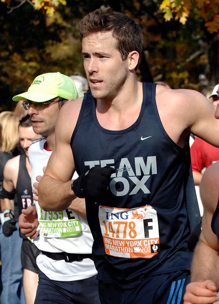 Ryan Reynolds was focused while running the NYC Marathon in 2008. (Photo: Philip Ramey/Corbis via Getty Images)