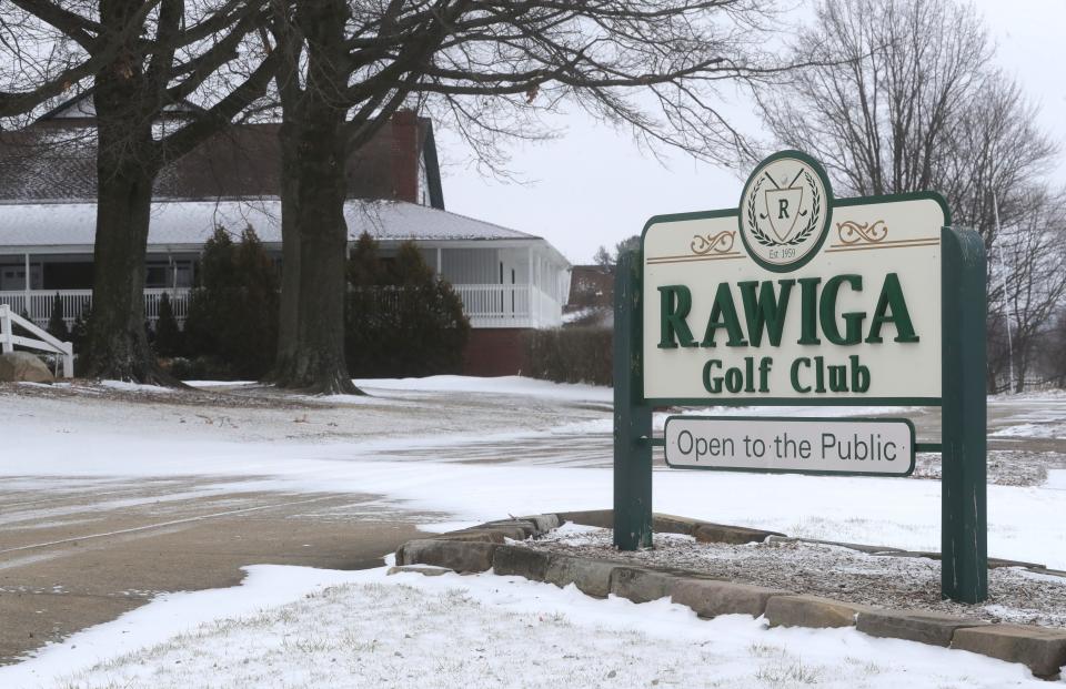 The new agreement allows the owners of Rawiga Golf Club to lease back the property until the Western Reserve cemetery needs to expand.