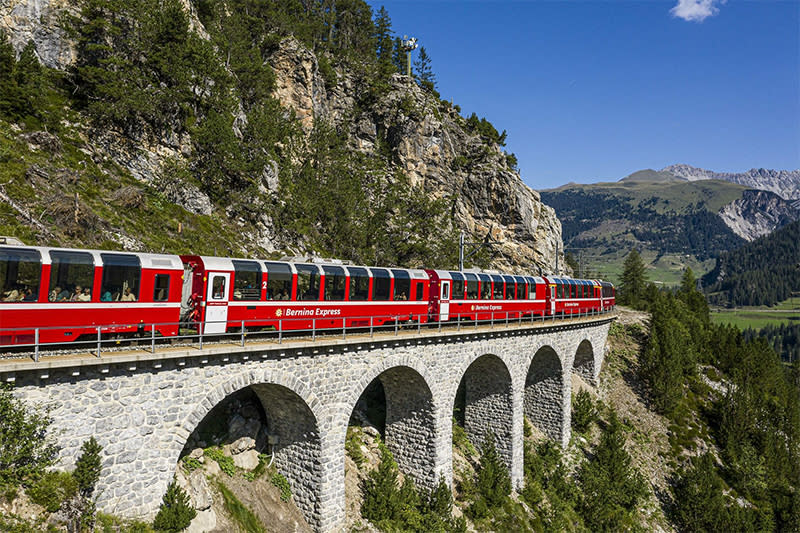 瑞士景點：伯連納列車，圖片由Shutterstock提供