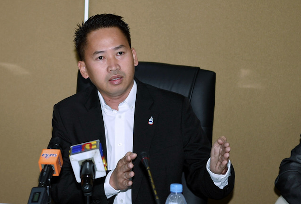 Sabah Infrastructure Development Minister Datuk Peter Anthony addresses a press conference in Kota Kinabalu April 12, 2019. — Bernama pic