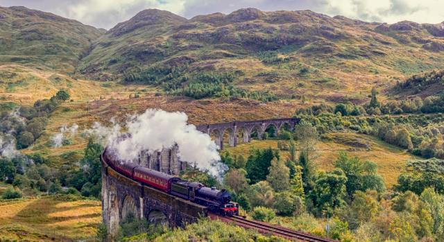 The Jacobite Steam Train crossing the Glenfinnan Viaduct in the  Scottish Highlands (Getty)